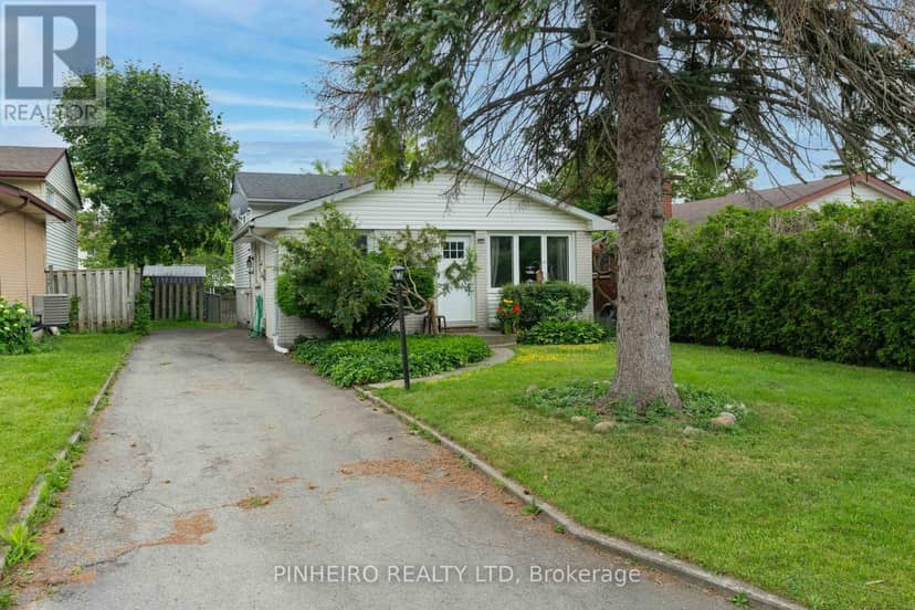 15 Villeneuve Crescent — photo 1 of 40