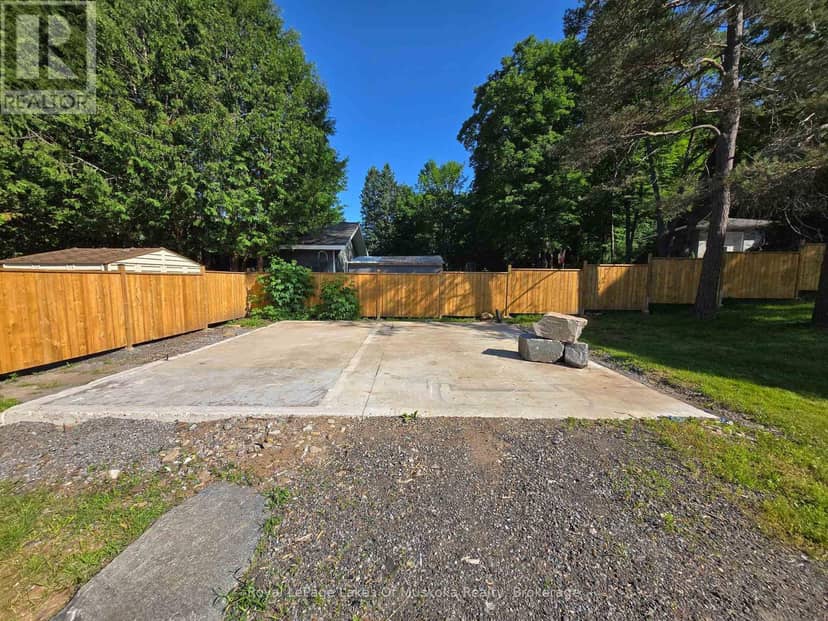 11 Silver Street — photo 3 of 5