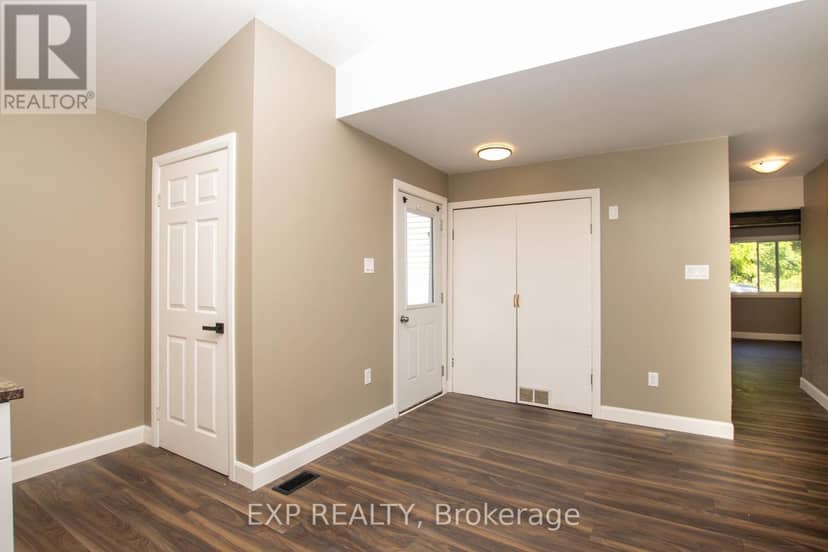 190 Munroe Street — photo 9 of 39
