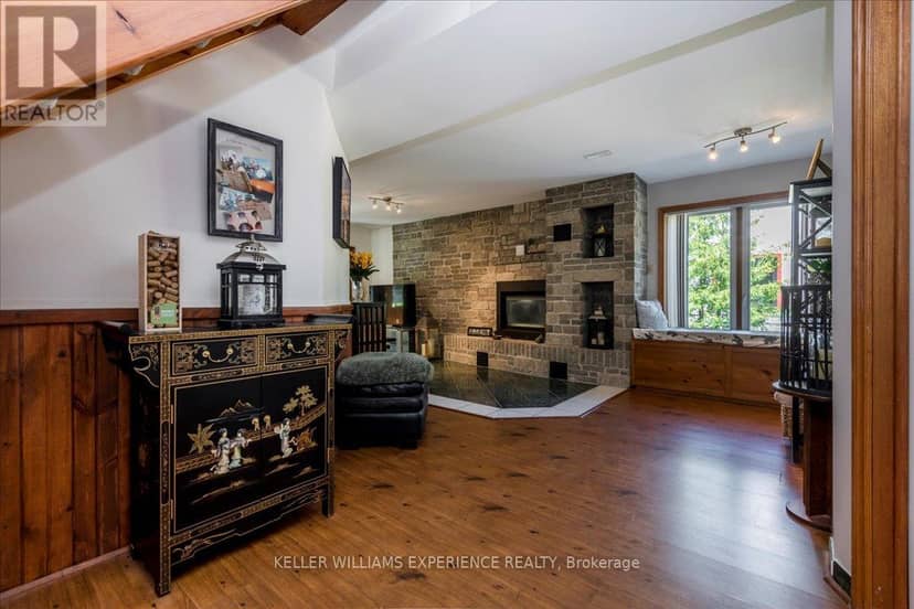 1512 Champlain Road — photo 15 of 40