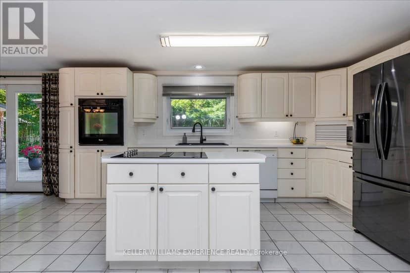 1512 Champlain Road — photo 8 of 40