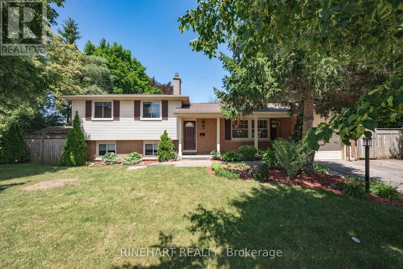2 Lloyd Manor Crescent — photo 1 of 36