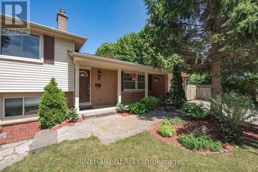 2 Lloyd Manor Crescent — photo 4 of 36