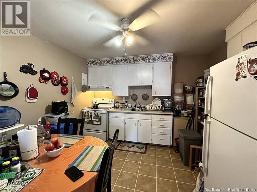 139 Elmwood Drive — photo 16 of 24