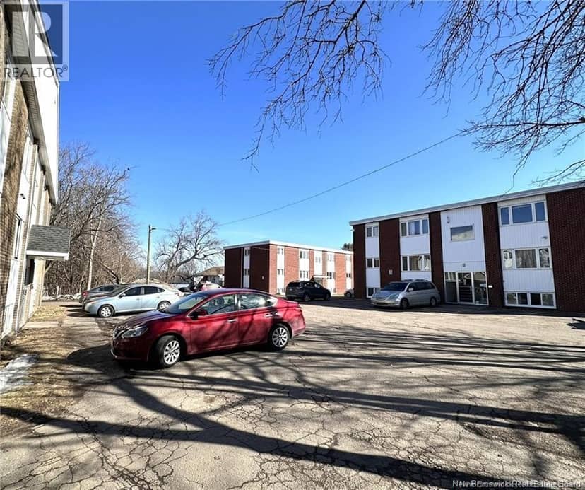 139 Elmwood Drive, Moncton, photo 3