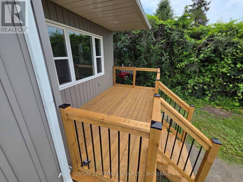 7510 Roger Stevens Drive, Montague, photo 2