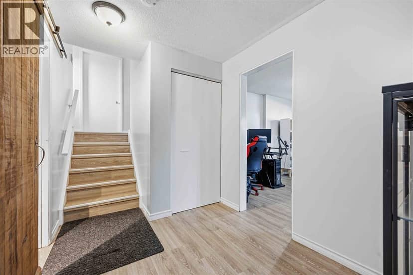 118 Finch Drive — photo 6 of 40