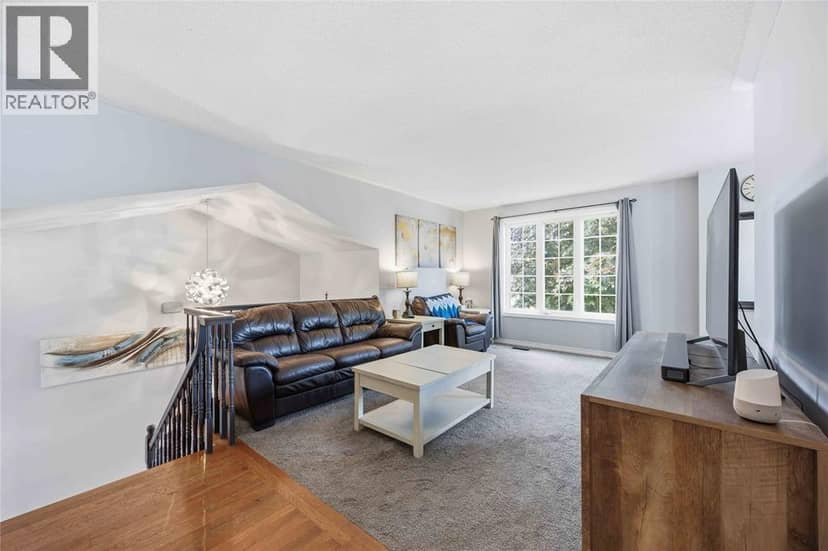 118 Finch Drive — photo 9 of 40
