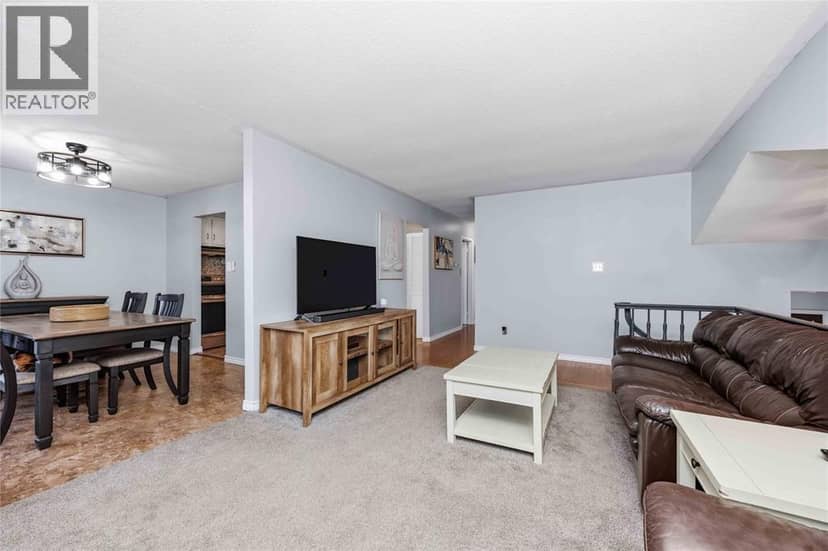 118 Finch Drive — photo 10 of 40