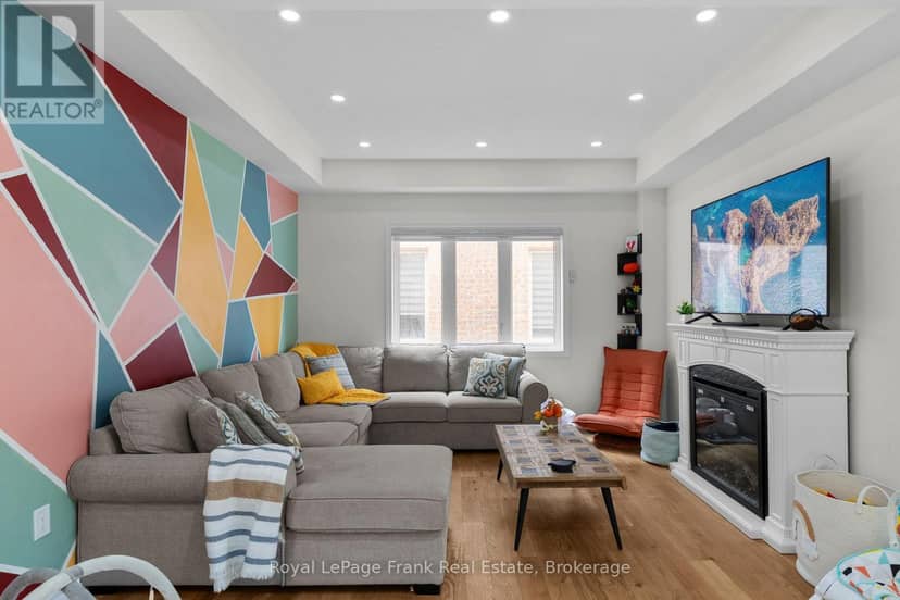 18 Stoddart Street — photo 13 of 40