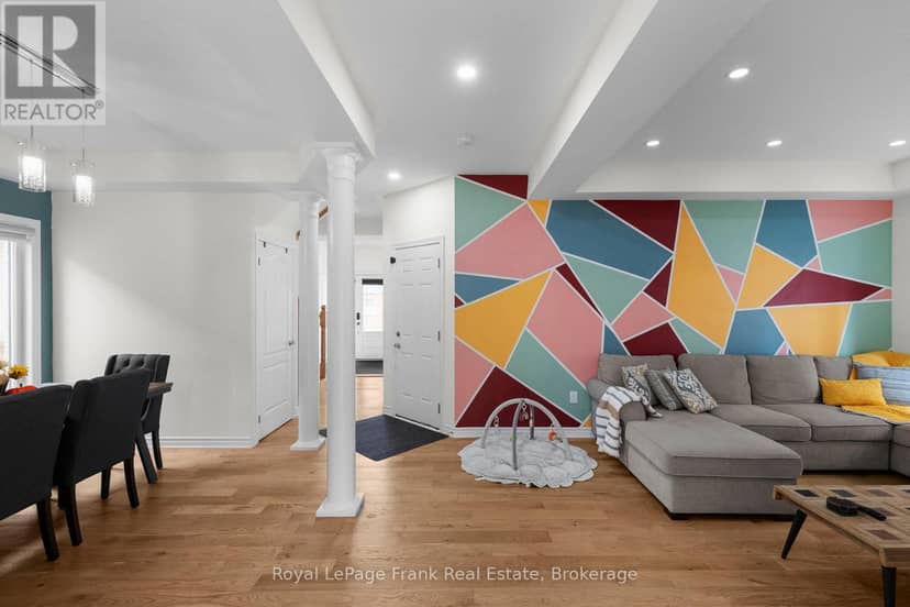 18 Stoddart Street — photo 15 of 40