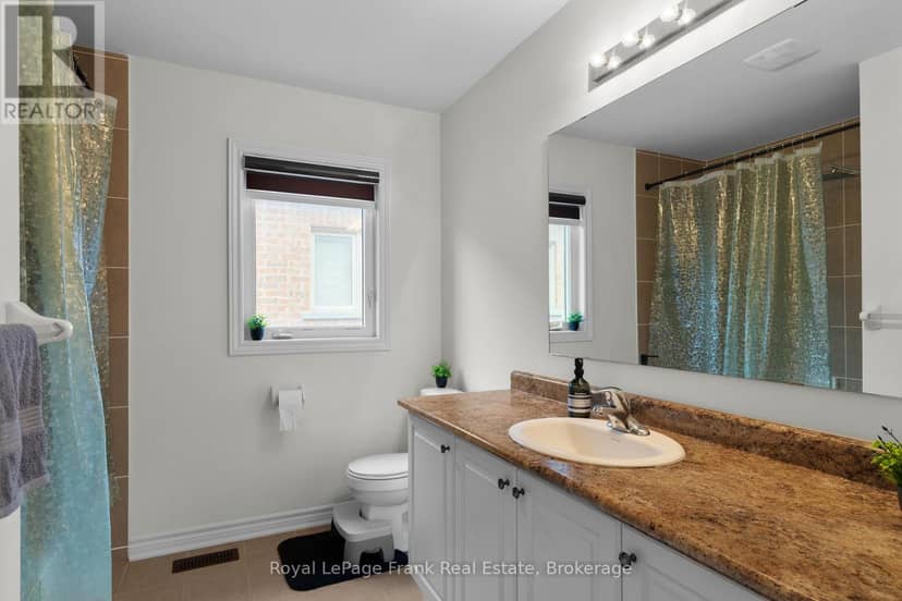 18 Stoddart Street — photo 33 of 40