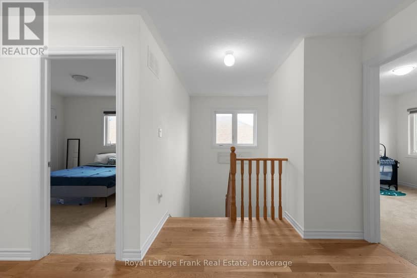 18 Stoddart Street — photo 34 of 40