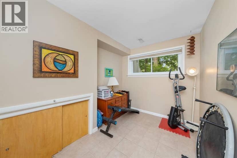 1220 Ridgewood Drive — photo 22 of 40