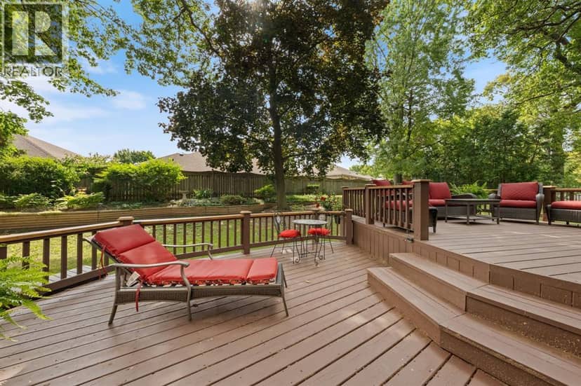 1220 Ridgewood Drive — photo 34 of 40