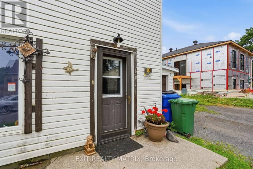 10 Peter Street, Champlain, photo 3