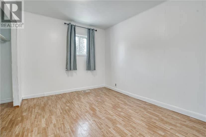 64 Edward — photo 10 of 22