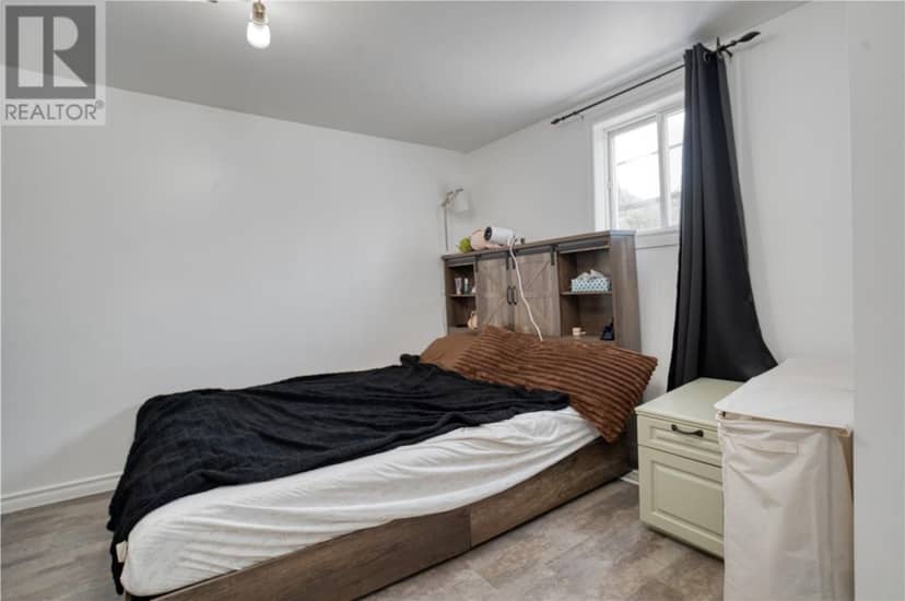 64 Edward — photo 21 of 22