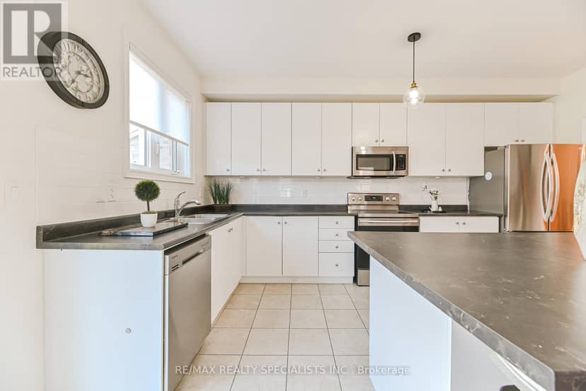 9 Academy Avenue — photo 18 of 40