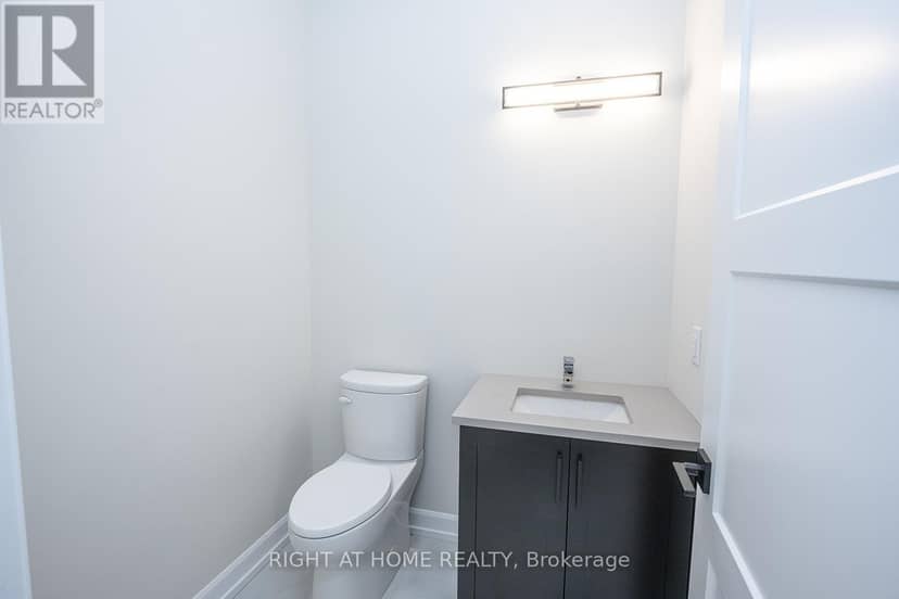 3909 Mitchell Crescent — photo 4 of 27