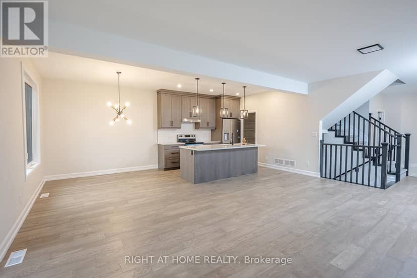 3909 Mitchell Crescent — photo 6 of 27