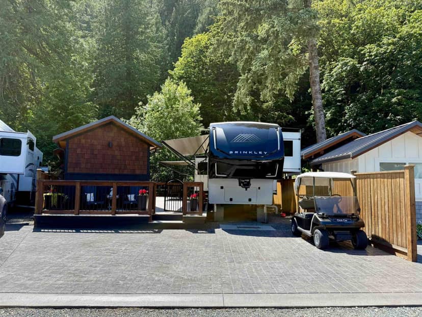 381 720 HOT SPRINGS ROAD, Harrison Hot Springs, Harrison Hot Springs