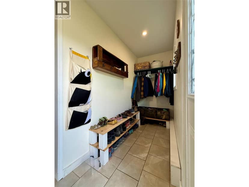 266 RITCHIE Street, Kimberley, photo 7