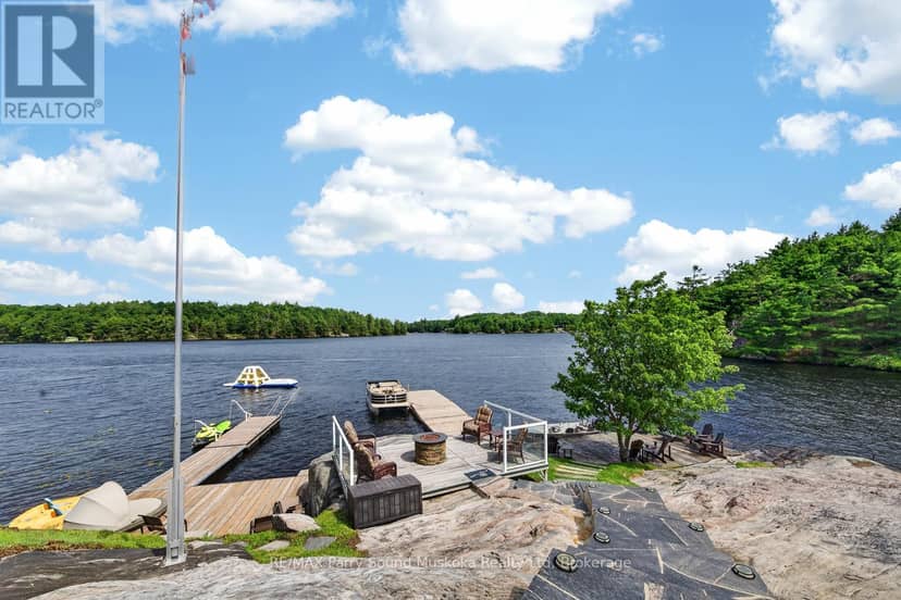 101 Healey Lake Water, The Archipelago, photo 3