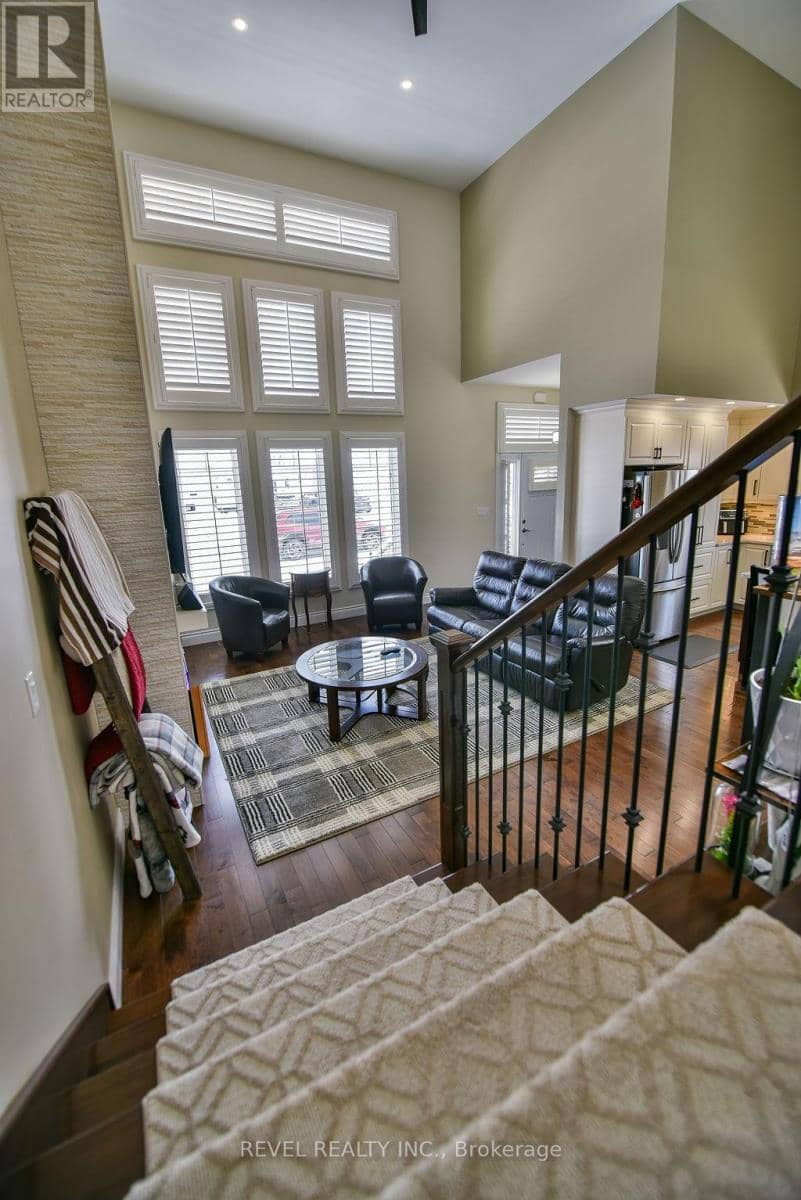 521 Pine Street N — photo 23 of 40