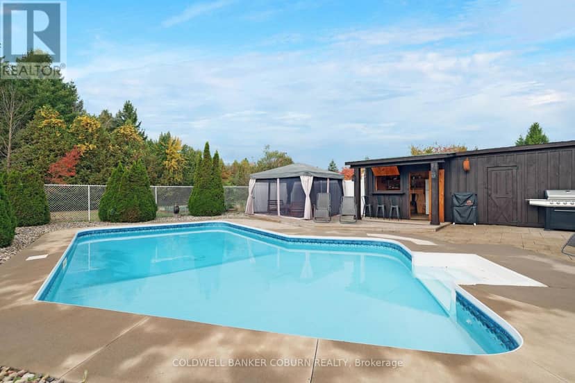 11 Kimberly Avenue — photo 3 of 40
