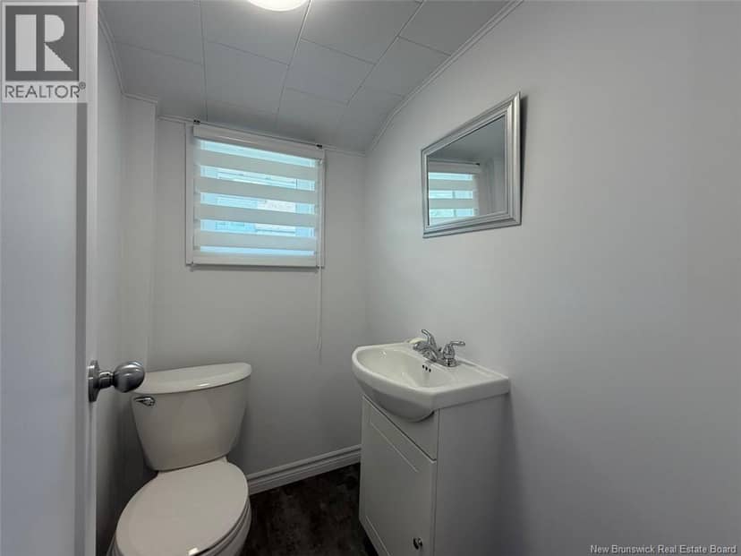 63 42e Avenue — photo 15 of 20