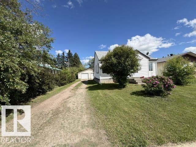 5215 46 ST, Legal