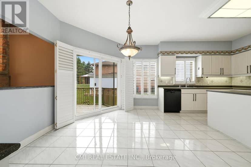 15 Treegrove Circle — photo 15 of 40