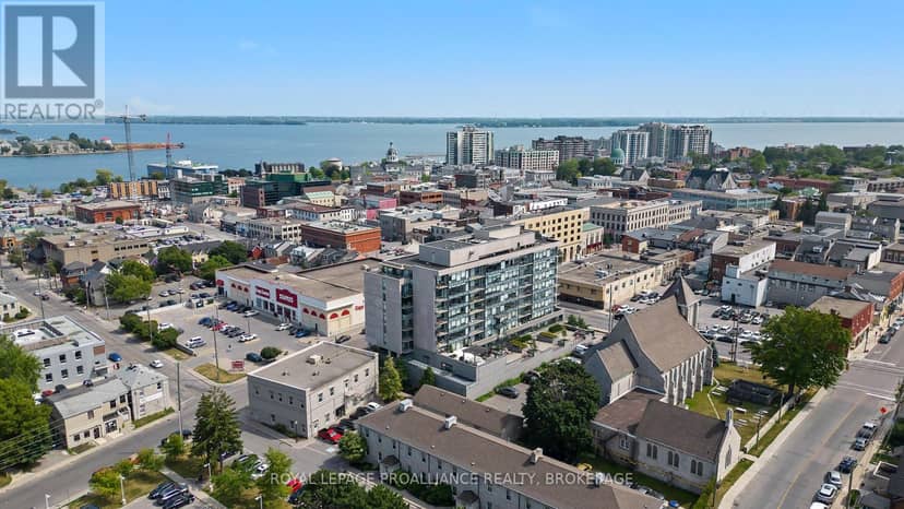 813 - 121 Queen Street — photo 2 of 24