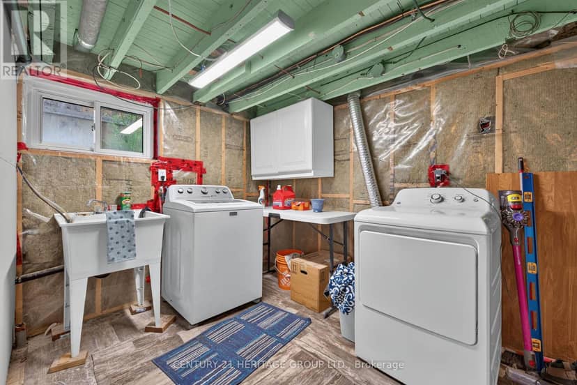 208 Carlton Street — photo 33 of 40