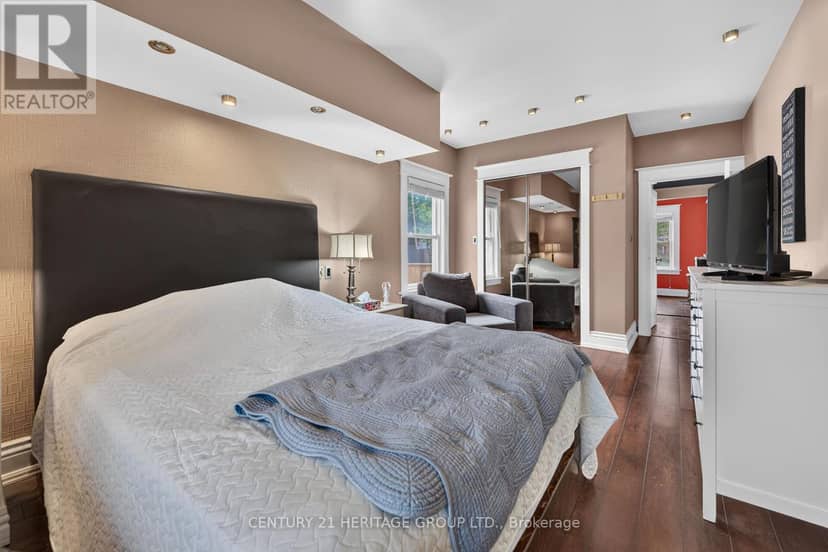 208 Carlton Street — photo 30 of 40