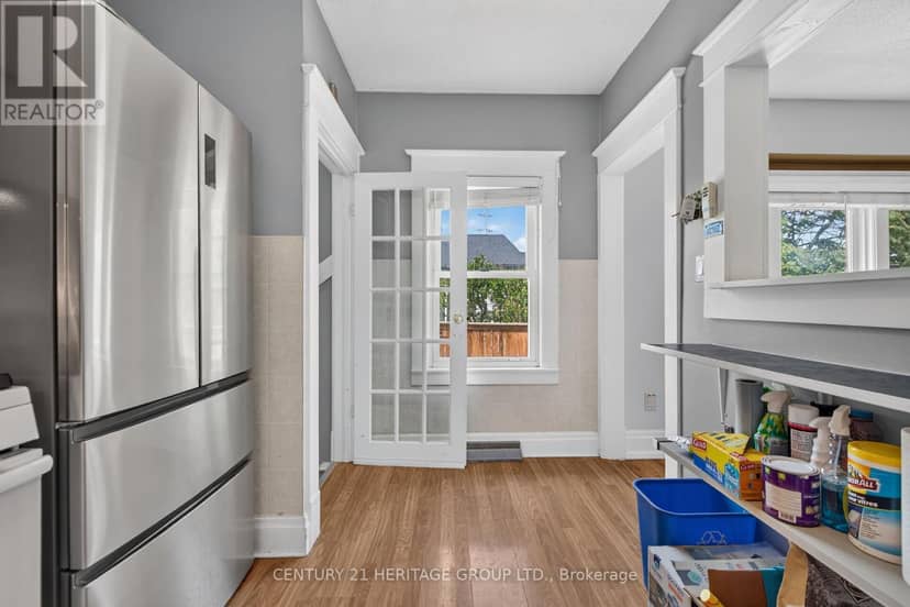 208 Carlton Street — photo 12 of 40