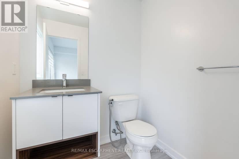 73 - 1121 Cooke Boulevard — photo 5 of 27