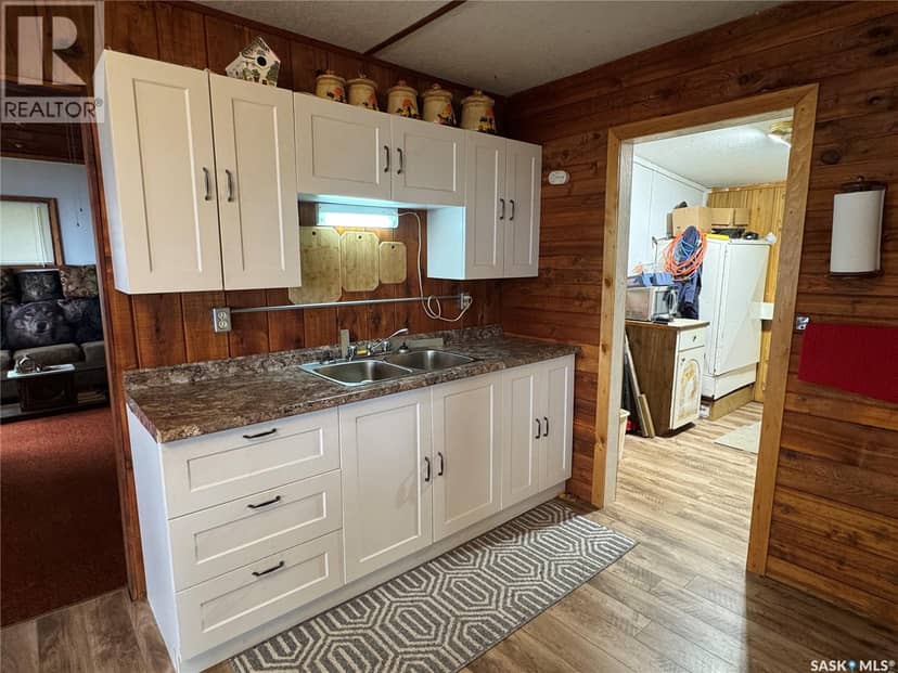 Lac La Ronge Cabin Near Potato Point — photo 12 of 40