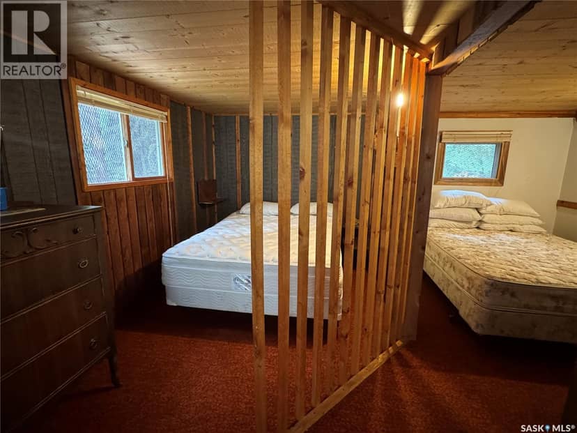 Lac La Ronge Cabin Near Potato Point — photo 21 of 40