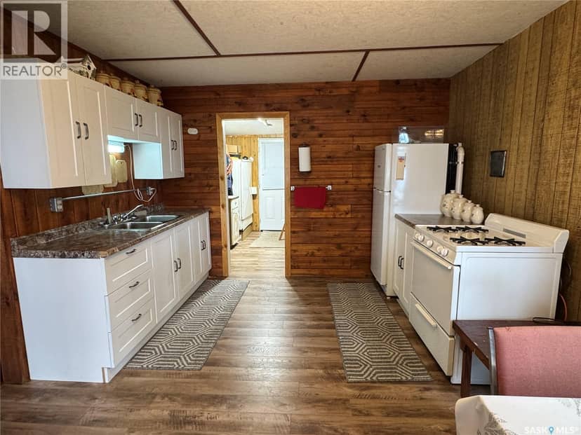 Lac La Ronge Cabin Near Potato Point, Northern Admin District, photo 3