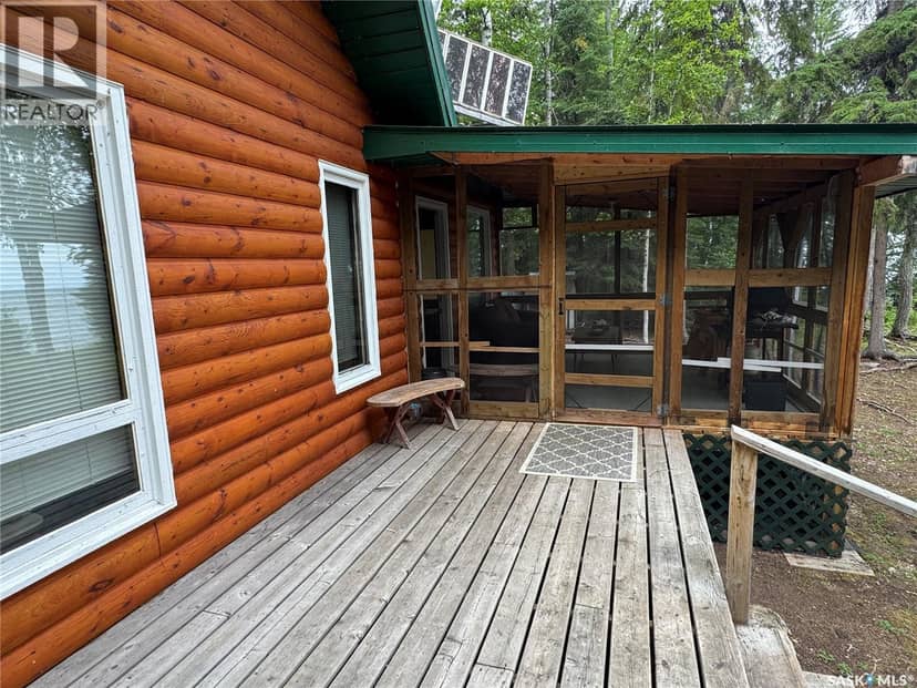 Lac La Ronge Cabin Near Potato Point — photo 30 of 40