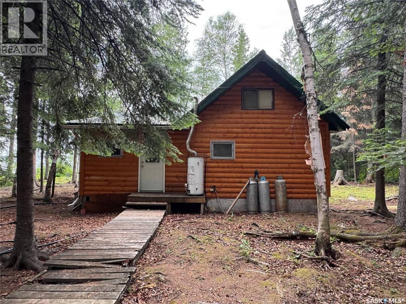 Lac La Ronge Cabin Near Potato Point — photo 37 of 40