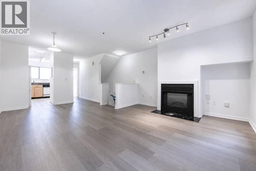 202 3683 WELLINGTON AVENUE, Vancouver, photo 2