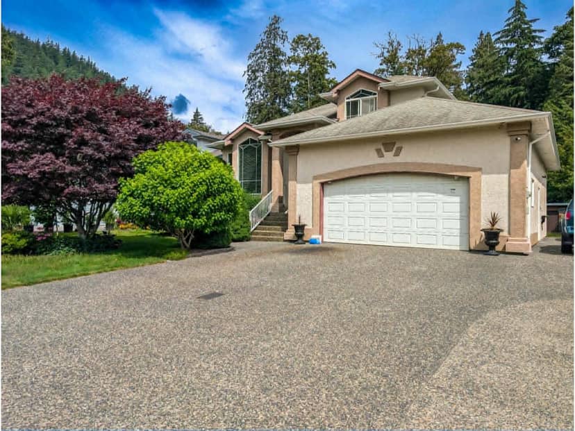 223 BALSAM AVENUE, Harrison Hot Springs, Harrison Hot Springs