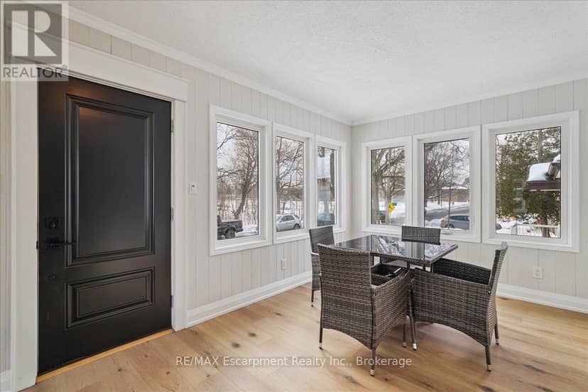135 Deane Avenue — photo 4 of 27