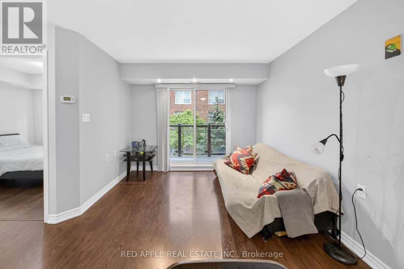 204 - 872 Sheppard Avenue W — photo 15 of 40