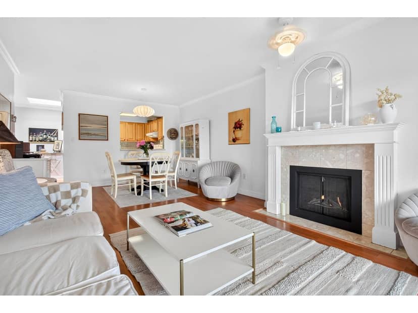 303 1500 Merklin Street, White Rock, photo 4