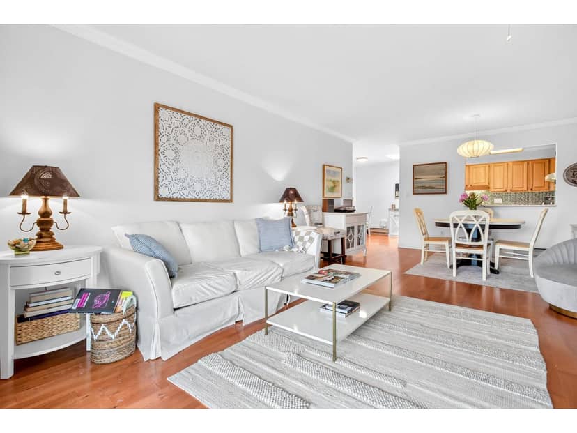 303 1500 Merklin Street, White Rock, photo 5