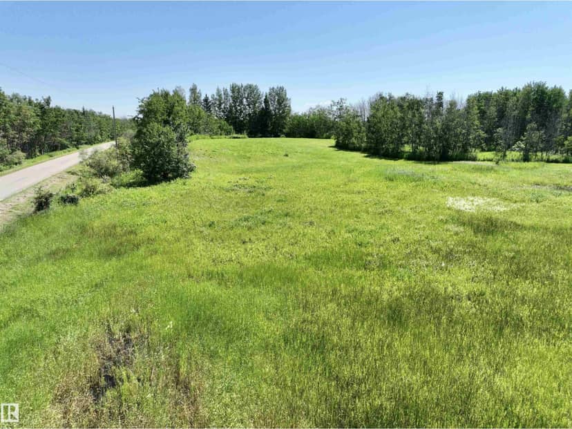110 57415 RR 101, Rural St. Paul County, photo 2